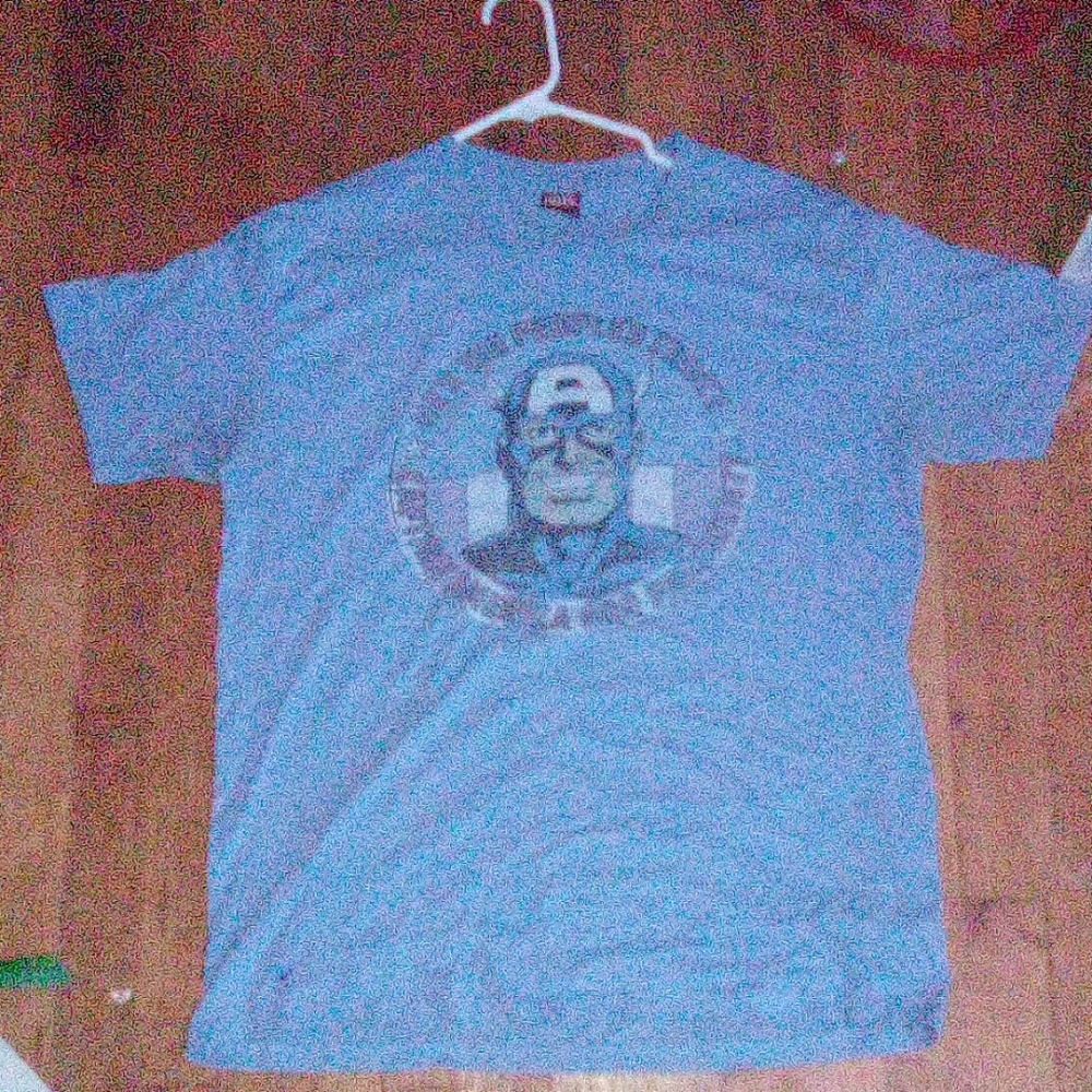Vintage captain America shirt